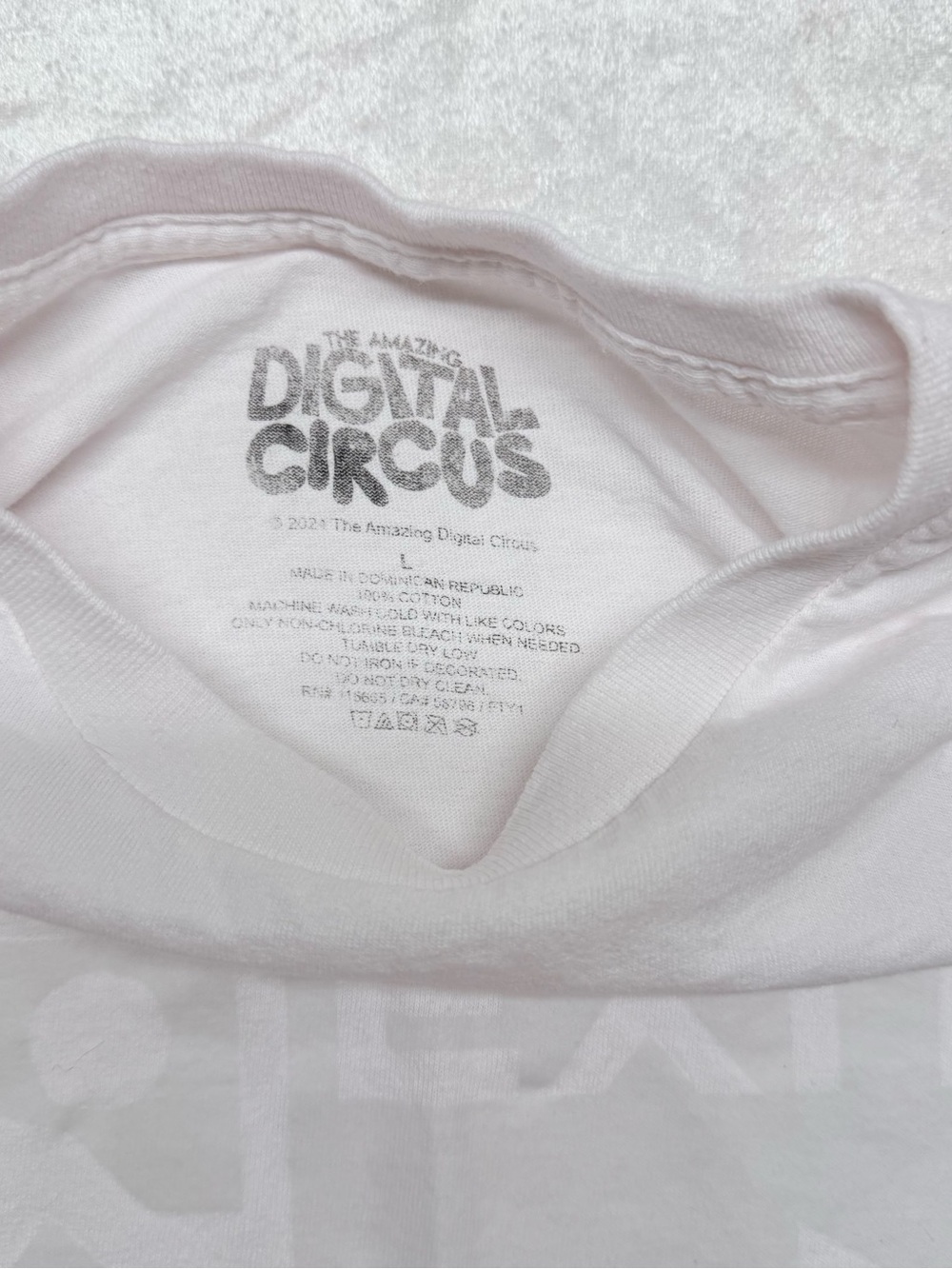 Pomni The Amazing Digital circus Tee with Red, Blue & Yellow Print - Picture 4 of 5